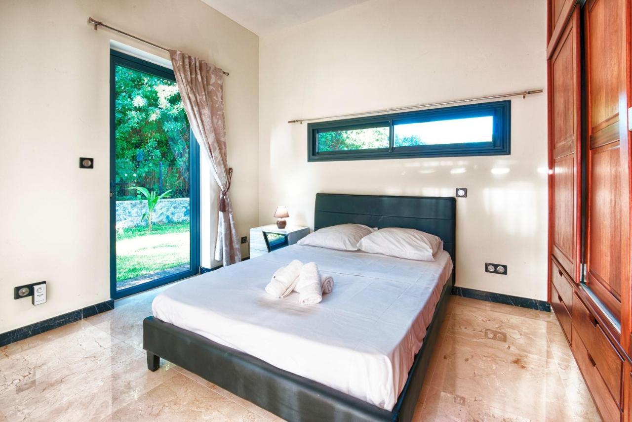 Villa Isis A L Entre-Deux Avec Piscine Pour 7 Personnes Entre Deux Exterior foto